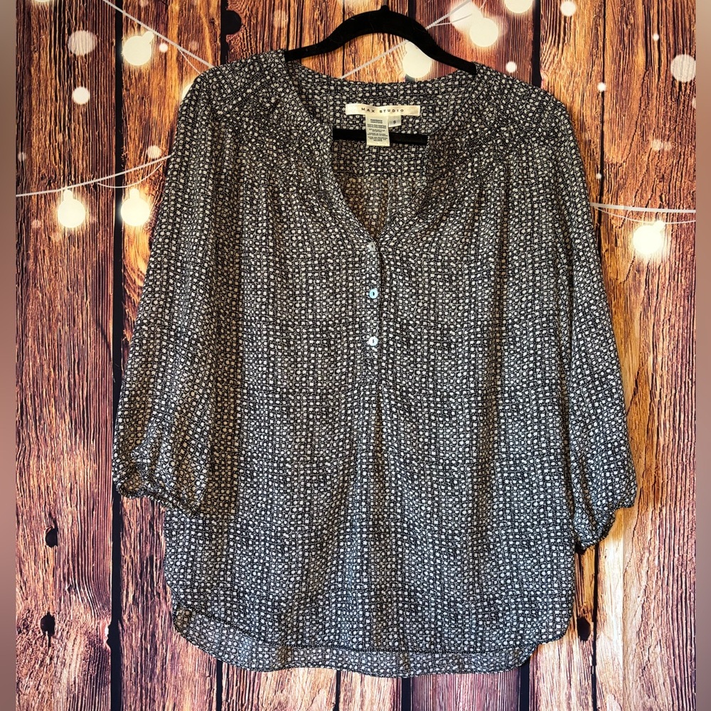 Max Studio Black and White Patterned Blouse